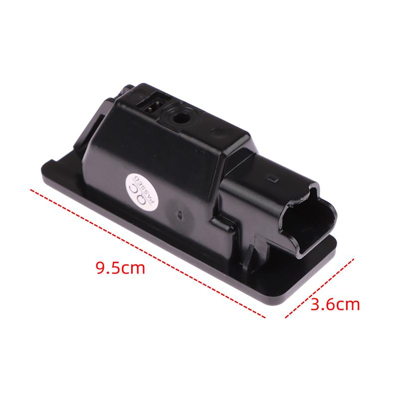 1/2 ks pro 106 1007 207 307 308 3008 406 407 508 607 a C2 C3 C4 C5 C6 C8 DS3 LED světlo SPZ