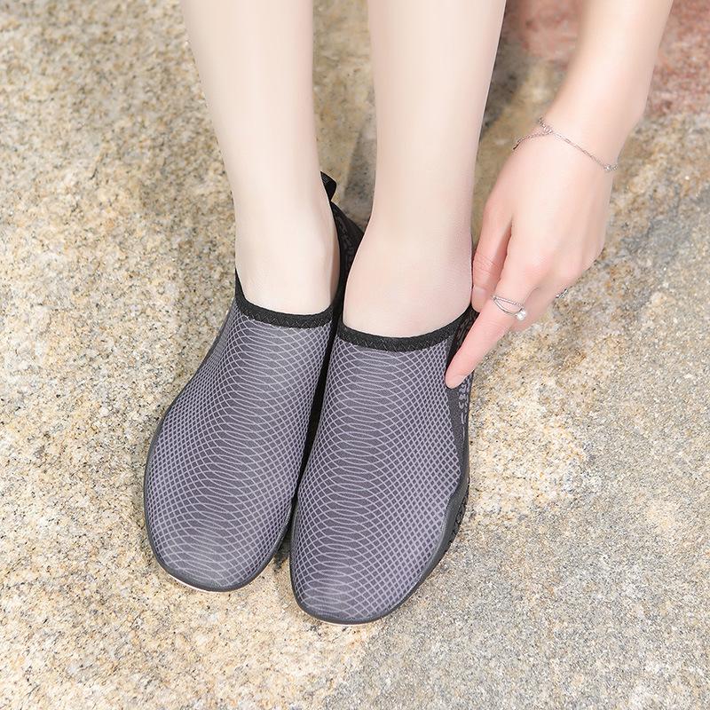 Unisex Beach & Water Sport Shoes: Diving, Snorkeling, Wading, Swimming, Soft Anti-Cut Barefoot Skin Shoes