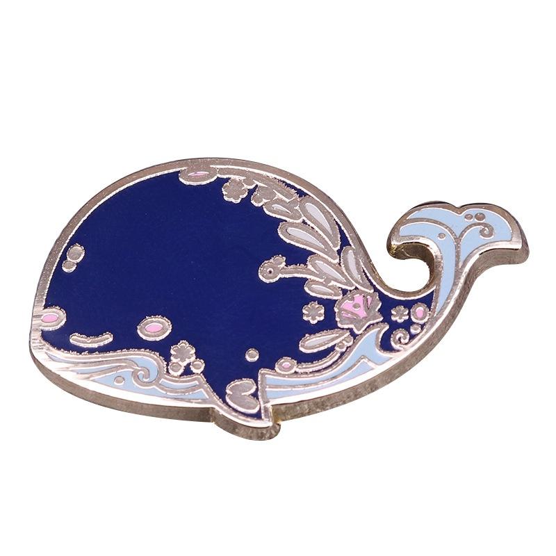 Cute Little Whale Brooch Cartoon Animal Pin Badge светло-серый