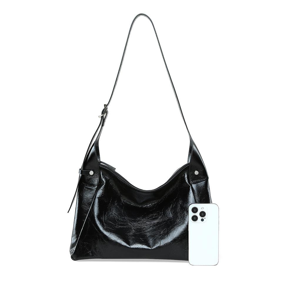 Premium feeling first layer oil wax leather tote bag niche design leather women's bag large capacity commuter bag messenger bag women