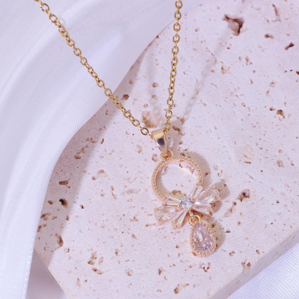 Simple Hollow Bow Water Drops Pendant Necklaces for Women Fashion Zirconia Necklace Wedding Party Jewelry Accessories