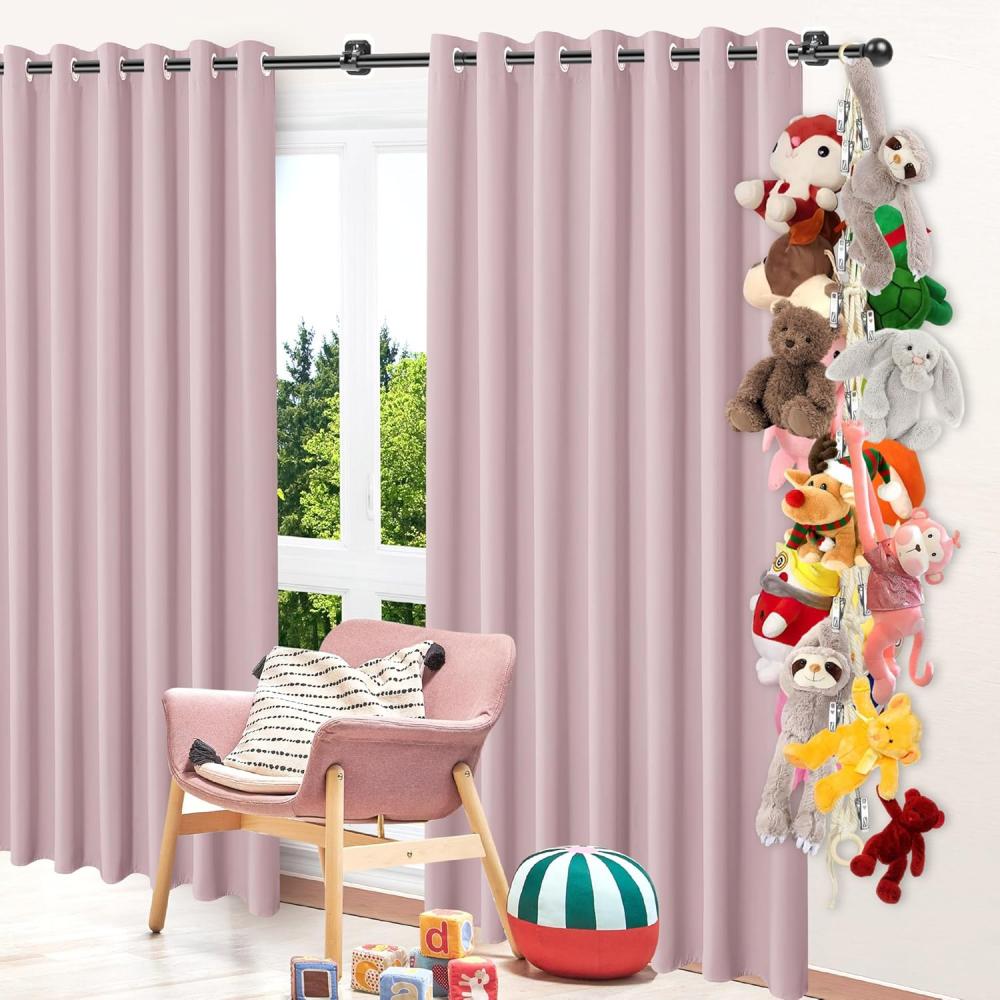 Cotton hanging storage chain, for storing plush animals. Each Bohemian-style display chain is equipped with 20 metal clips, suit