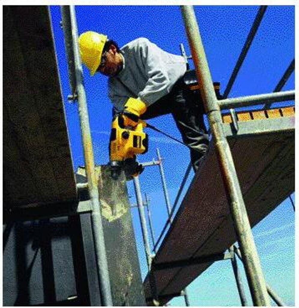 Перфоратор DeWalt D25413K