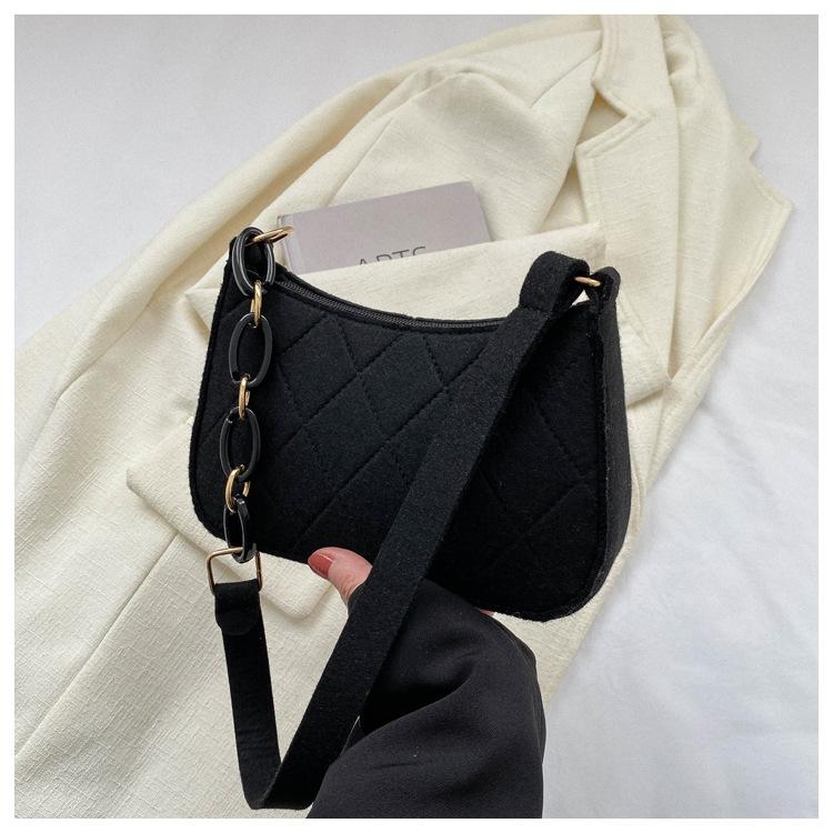 

Popular French Niche Design Bag Women S Versatile High-End Chain Shoulder Handbag Felt Armpit Bag чорний