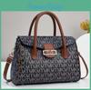 Modern And Sophisticated Women's Shoulder Bag In Classic Black And Versatile Colors