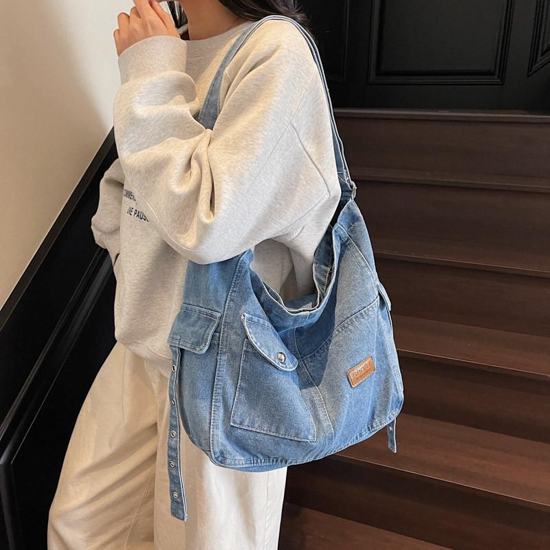 Street Style Denim Bag With Detail For Casual Daily Use