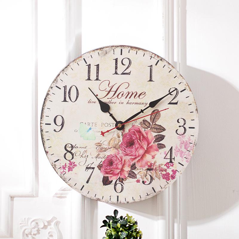 European Creative Wall Living Room Clock Silent Wooden Wall Clock Stylish Modern Quartz Wall Retro