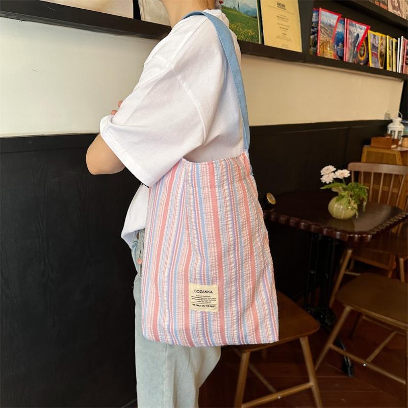 Plissert stripet kontrastfarget skulderveske, frisk og allsidig lerretsveske med stor kapasitet, skolesekk for kvinnelige studenter