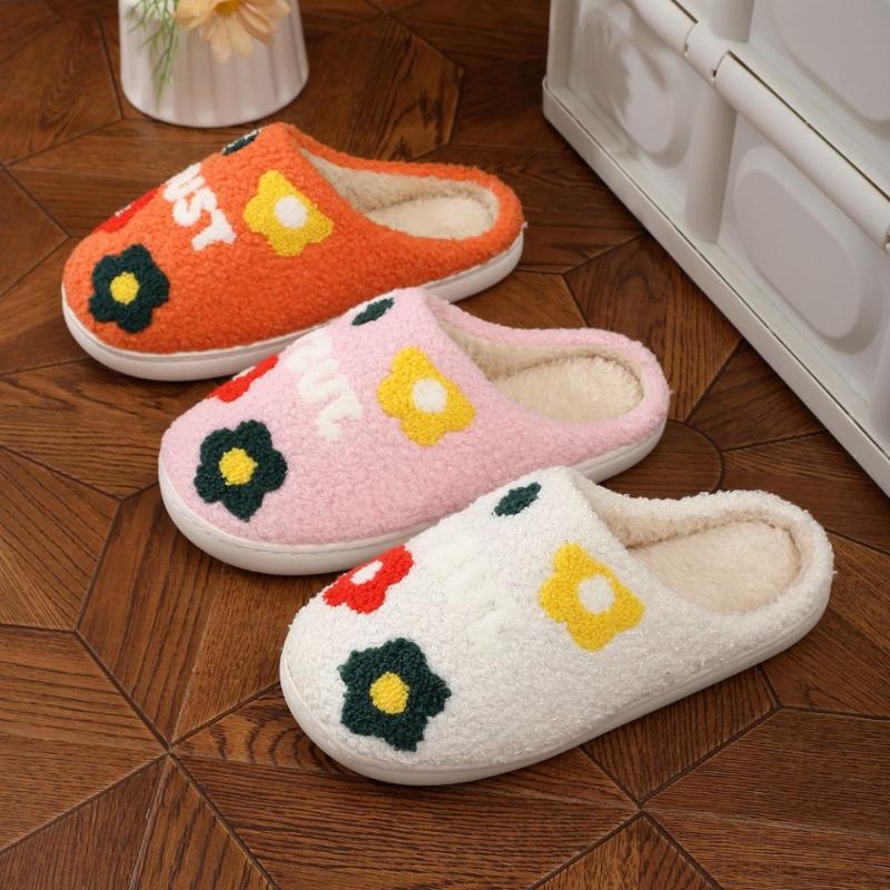 Thick-soled women's thermal cotton slippers with soft soles for home use, anti-slip and warm for winter