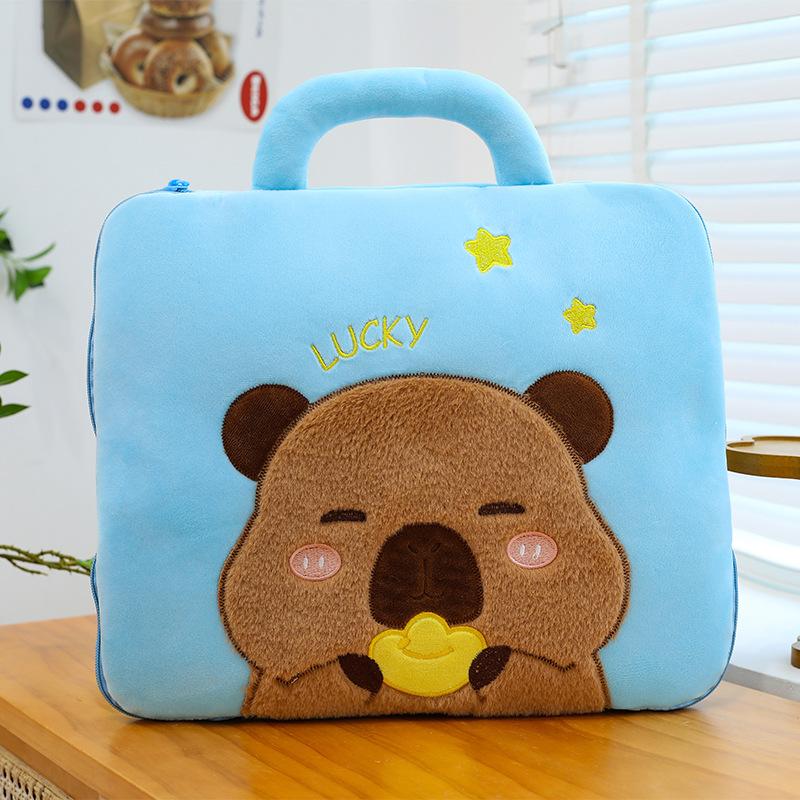 

Капибара мультяшное стеганое одеяло плед подушка два в одном для машины офиса сна дивана кресла throw pillow 35 * 40cm [0.5kg]