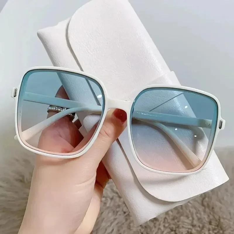 Oversized Square Sun Eyeglasses Men for Women Fashion Gradient Color Sunglasses Woman Vintage Retro Travel Goggle Sunglasses Glasses