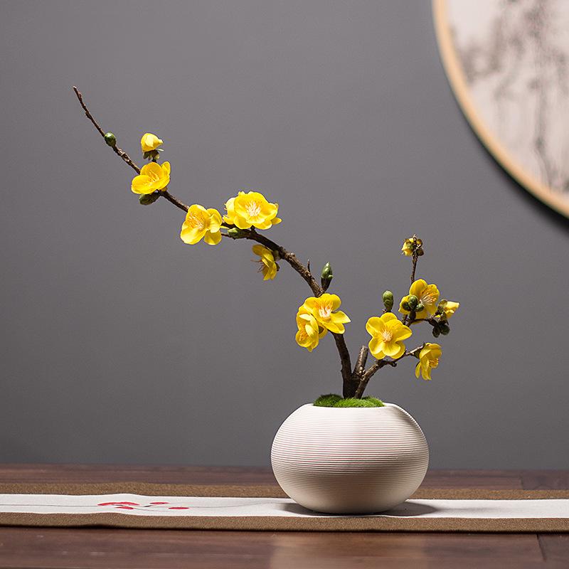 Zen Stijl Kunstmatige Pruimenbloesem en Magnolia Bloemenarrangement voor Woonkamer Decoratie