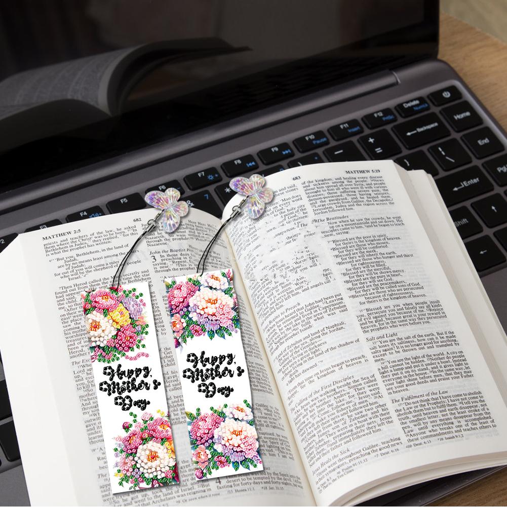 Animals 4Pcs Special Shape Diamond Bookmark Art Projects 5D DIY Diamond Painting Bookmark Diamond Art Bookmark with Pendant