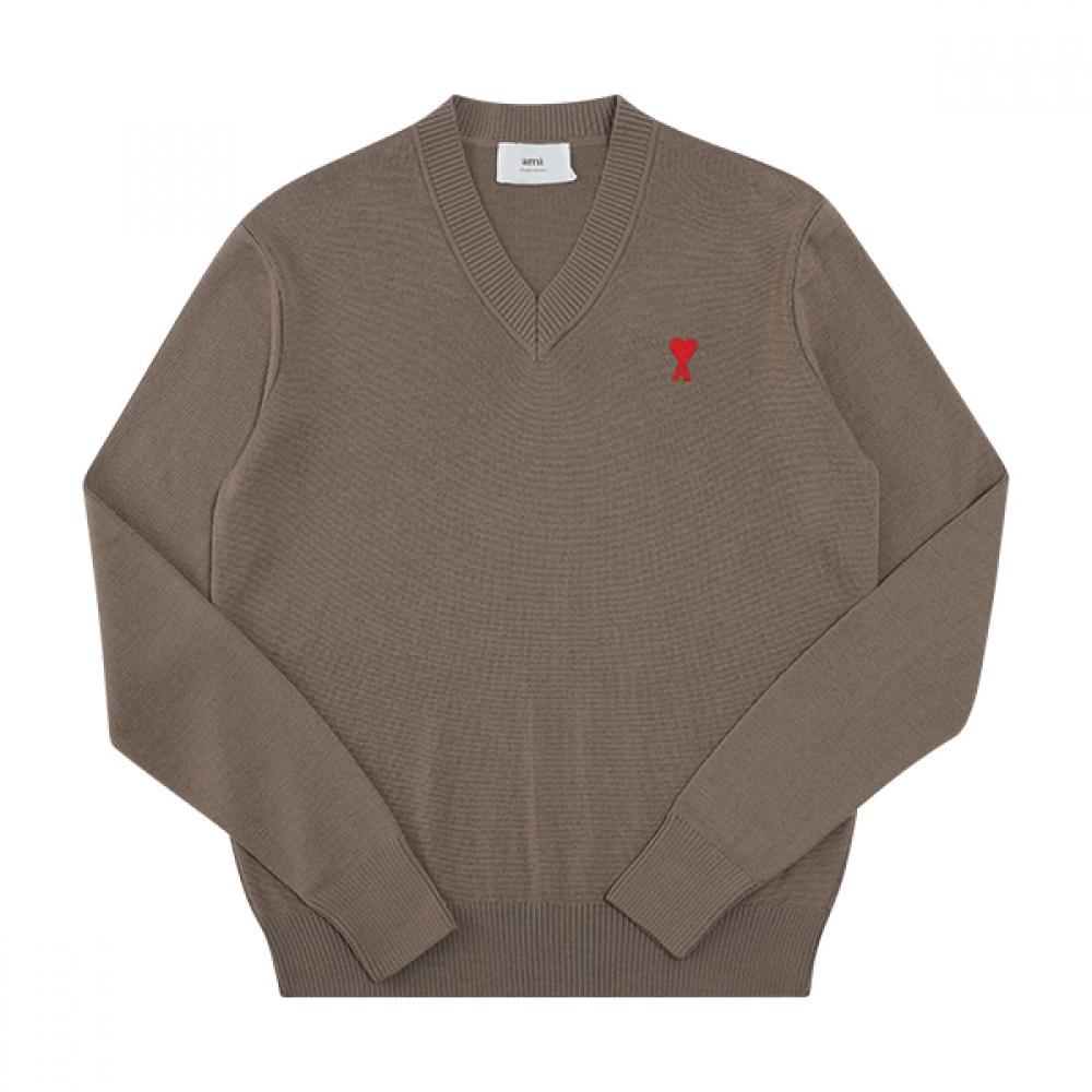 Ami Hks201 001 281 Ami De Coeur Small Heart Logo V Neck Mens Knit