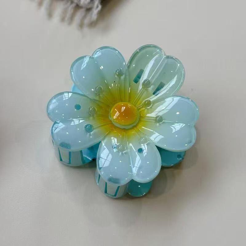 Plumeria Claw Clip: European & American Stylish Hair Accessory for Updos