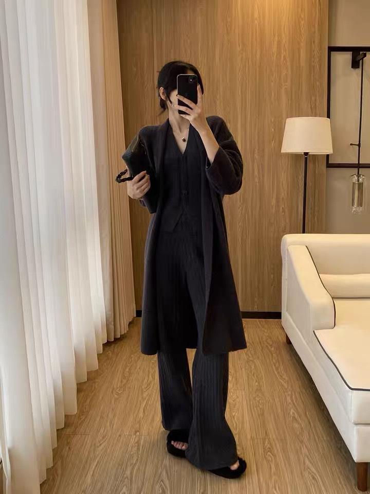 Women's Korean Style Knit Cardigan Set: Casual Loose Vest & Wide-Leg Pants Three-Piece for Autumn/Winter.