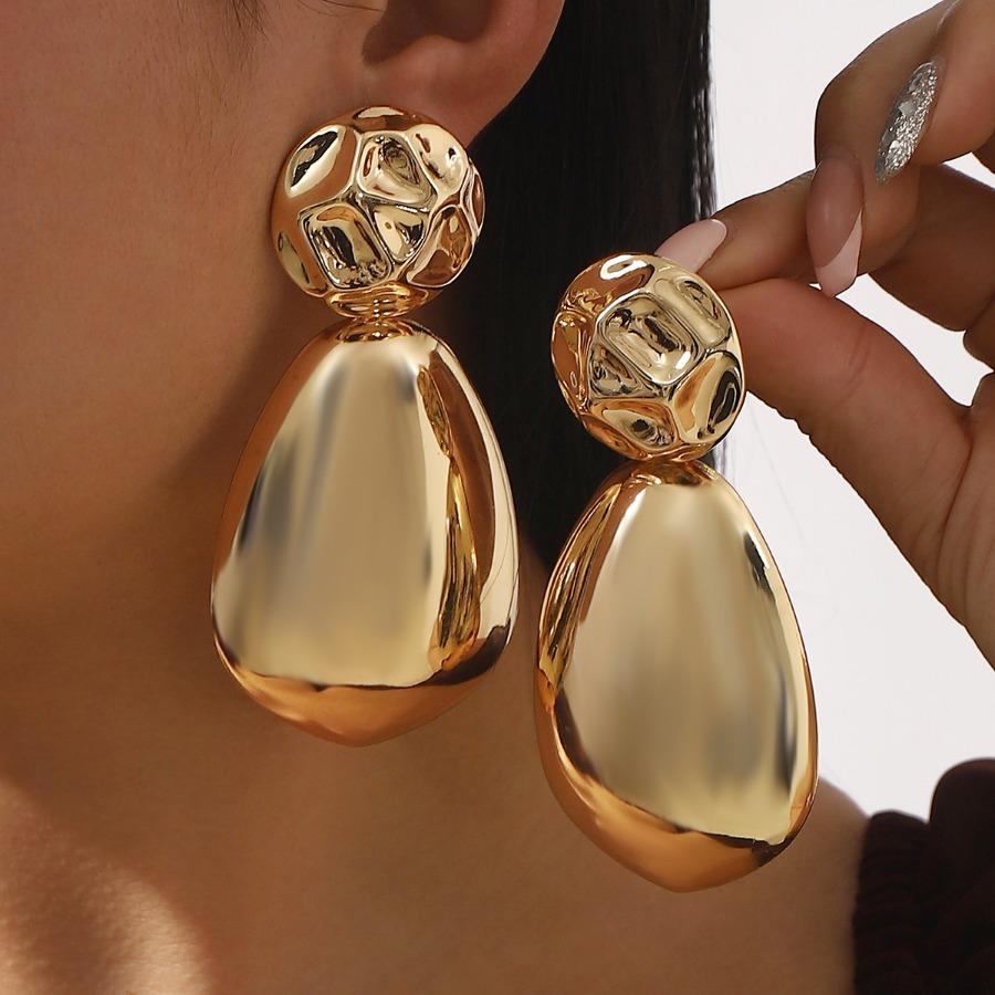 1 Pair Exaggerated Fashionable Atmospheric Three-Dimensional Irregular Spherical And Teardrop-Shaped Design Ear Studs with for Daily Wear