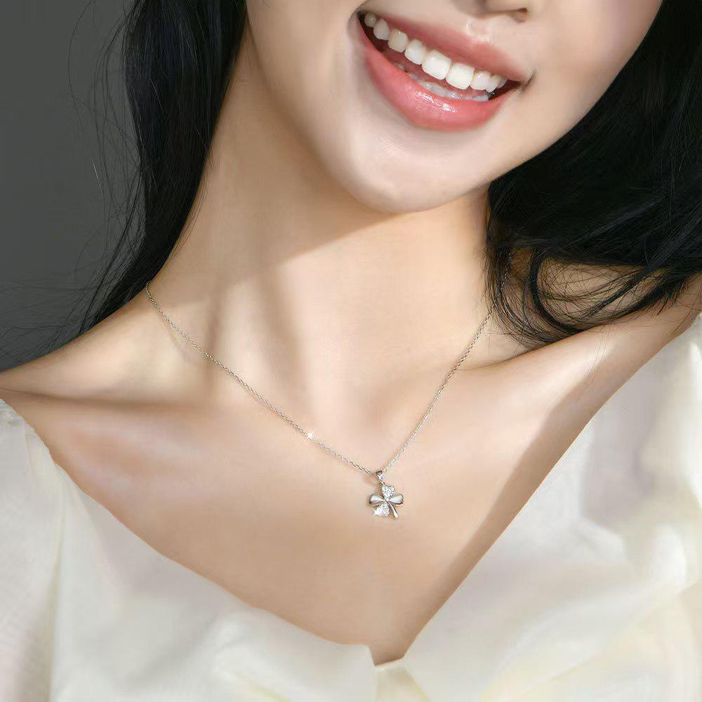 Elegant Four-Leaf Clover Necklace - Versatile Clavicle Chain, Light Luxury Design, Perfect Valentine or Birthday Gift for Her