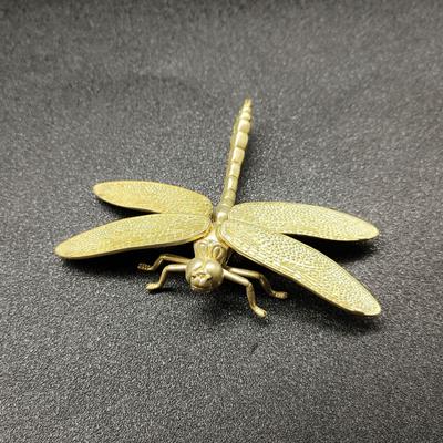 Abnehmbare Messing-Libellenfiguren Simulation Tierflügel Spielzeug Schreibtischkleines Ornament