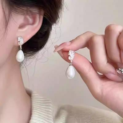 Silber gebürstete Perle Wassertropfen Ohrstecker einfacher Mode Ohrstecker leichter Luxus hohes Temperament vielseitige Ohrringe Damen