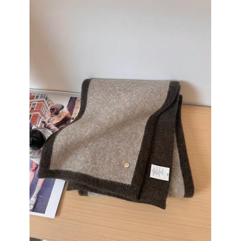 

Korean High end Double-sided Small Fragrant Scarf for Women in Winter Wool Knitted and Versatile Showing Whiteness and Temperament