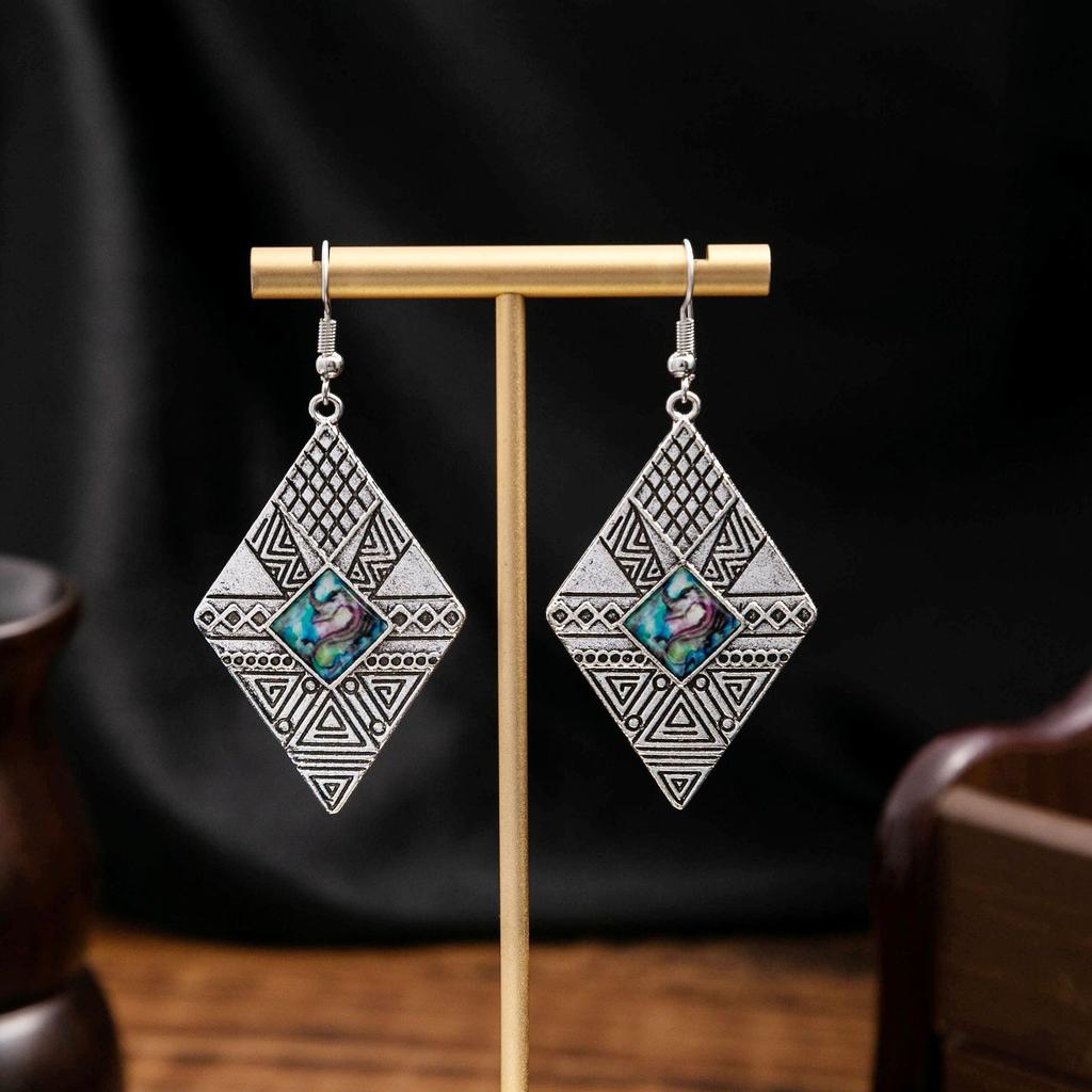 Personalized Geometric Quadrilateral Ear Hook Female, Retro Exaggerated Rhombus Metal Earrings, High-End Earrings.