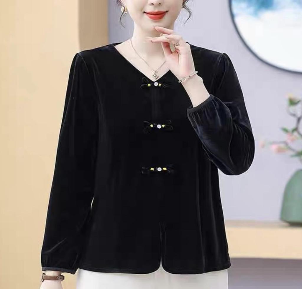 Elegant Gold Velvet Long-Sleeve T-Shirt for Middle-Aged and Elderly Women, Stylish Spring/Autumn Loose Fit with Belly Coverage