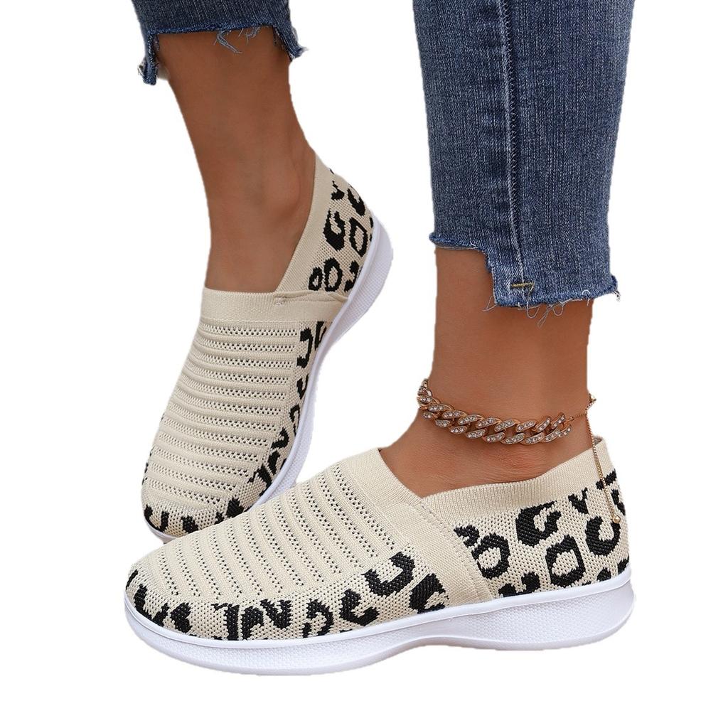 Large size single shoes women's new fly-woven sports single shoes European and American mesh breathable one-pedal lazy women's shoes