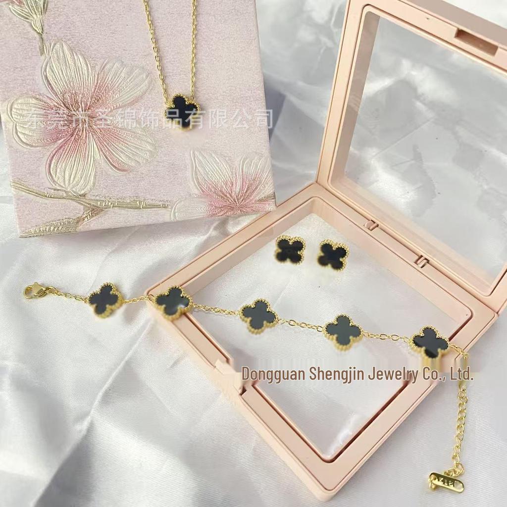 Double-Sided 18K Gold Mother-of-Pearl Four-Leaf Clover Necklace