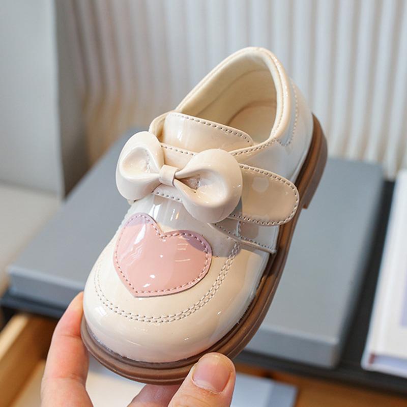 Girls' Leather Shoes Heart-shaped Pattern Bowknot Design Children's Shoes