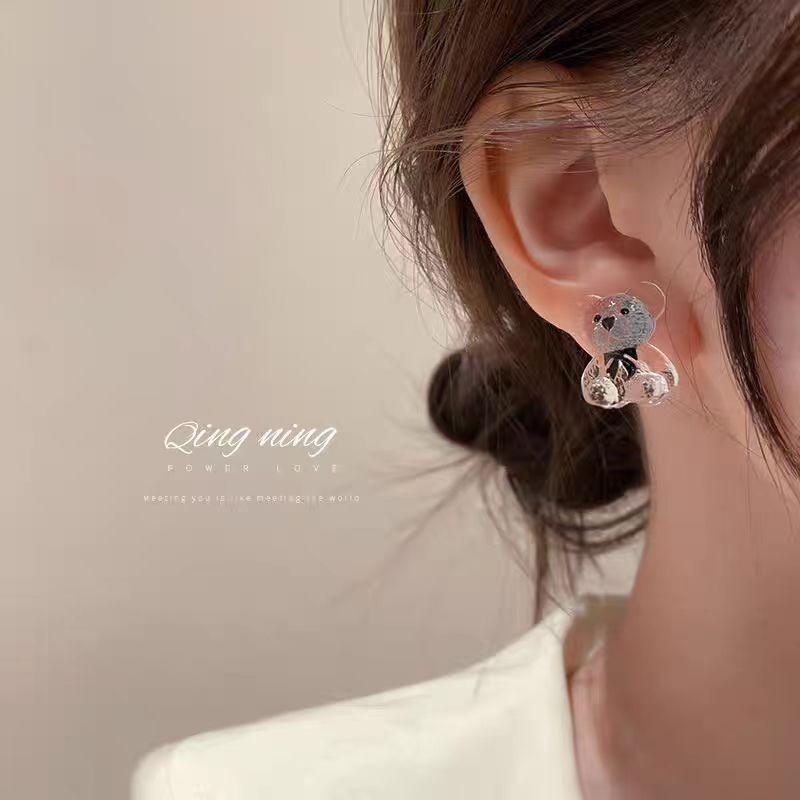 

Sweet Cartoon Cute Bear Stud Earrings Female Tide Temperament Niche Design Sense Versatile Earrings