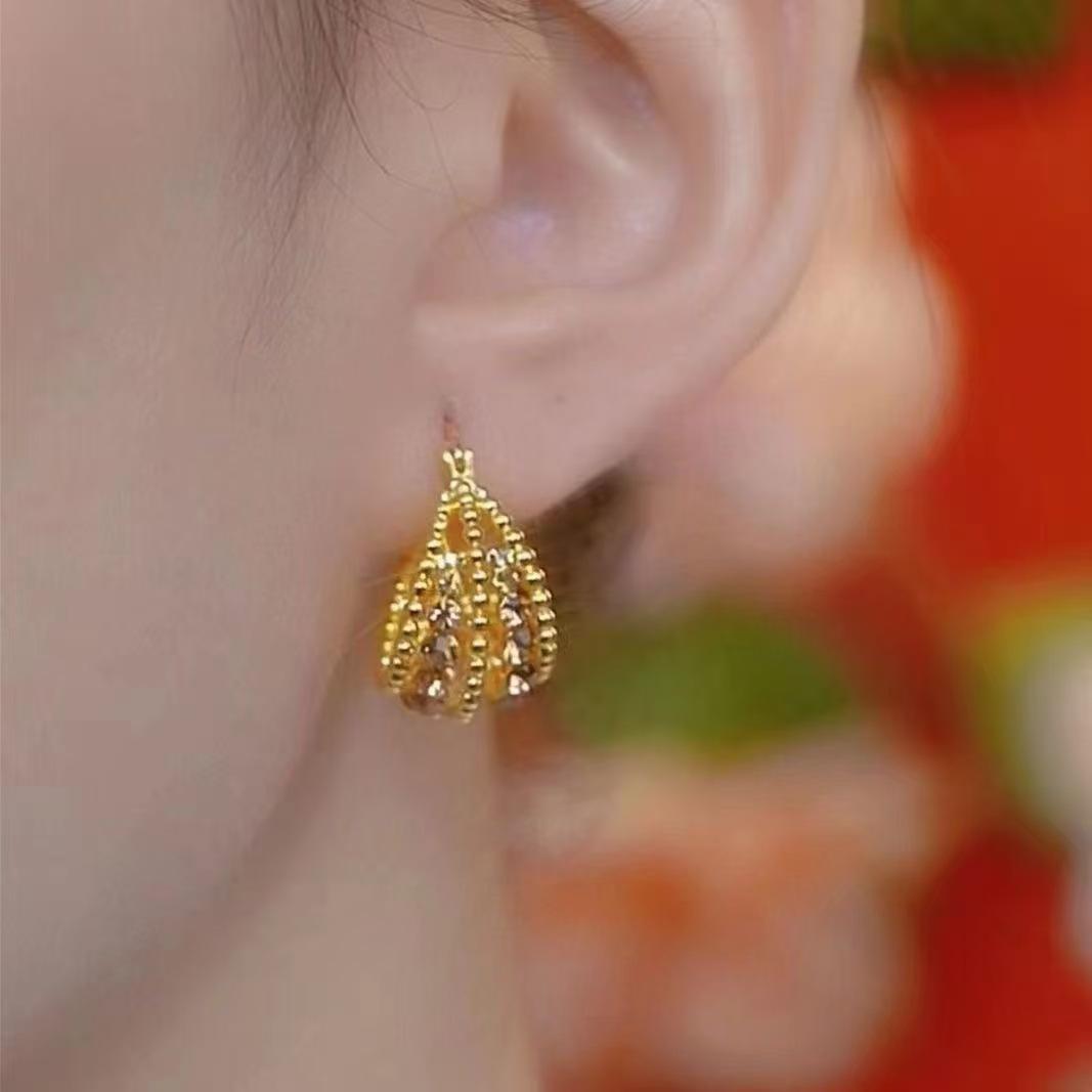 Elegant Retro Champagne Diamond Earrings for Women
