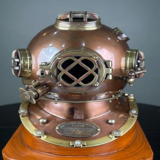45.72 Cm Commando Diving Helmet Deep Sea Scuba Diving Helmet with Wooden Base Marine Nautical Boston Gift Item