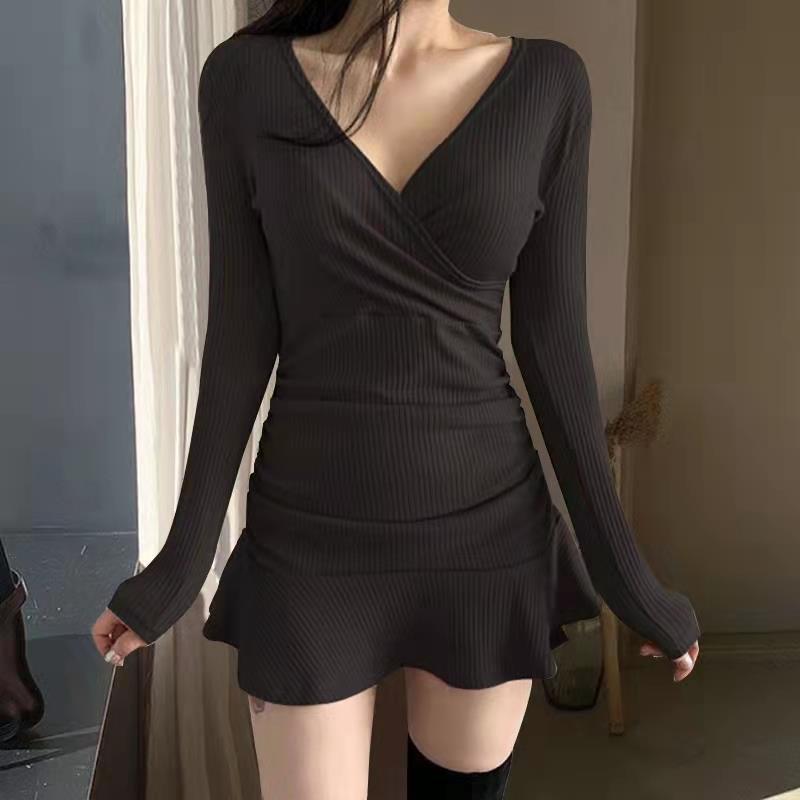 Sexy little black dress women's spring and autumn inner dress dancing hot girl skirt pure desire wind V-neck pleated thin dress
