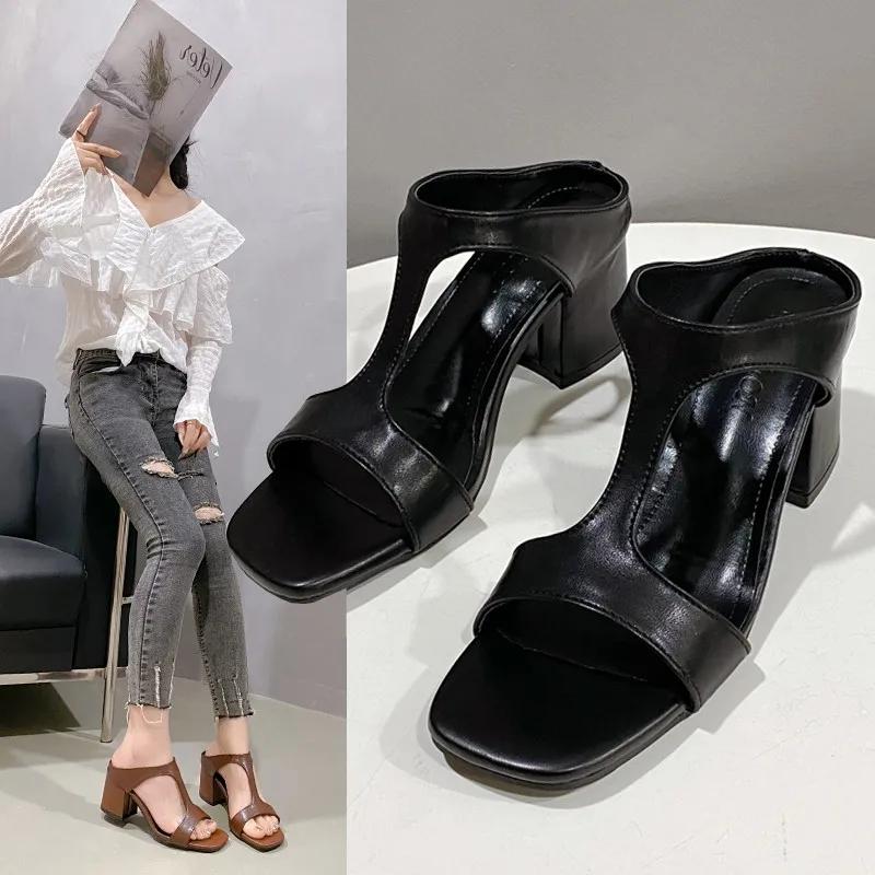 New Women Summer Slippers, Casual T Fashionable and Versatile Solid Color Thick Heel Roman San Dals