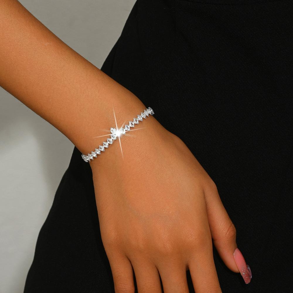 

Свадебные аксессуары Изысканный и простой набор колье и серег для ключицы Свадебные аксессуары