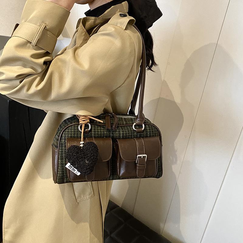 Retro fashion bowling bag women's 2025 autumn and winter new foreign style underarm bag simple plaid handbag shoulder bag