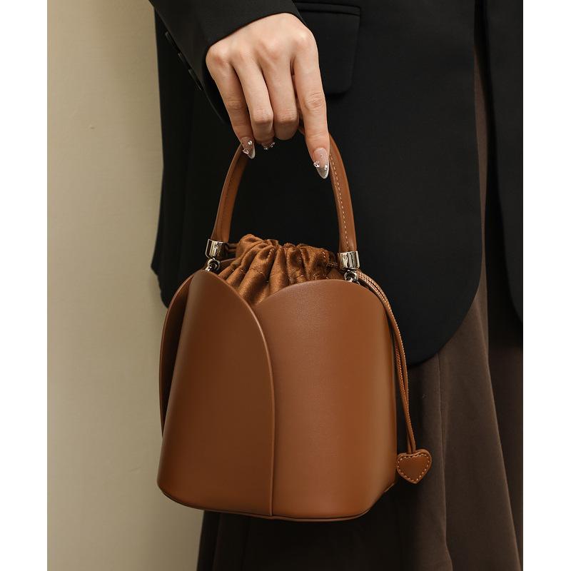 Women's Spring and Summer Bucket Bag, Versatile Single-shoulder Crossbody Bag, Handbag, Vegetable Basket, Cylinder Bag for Women