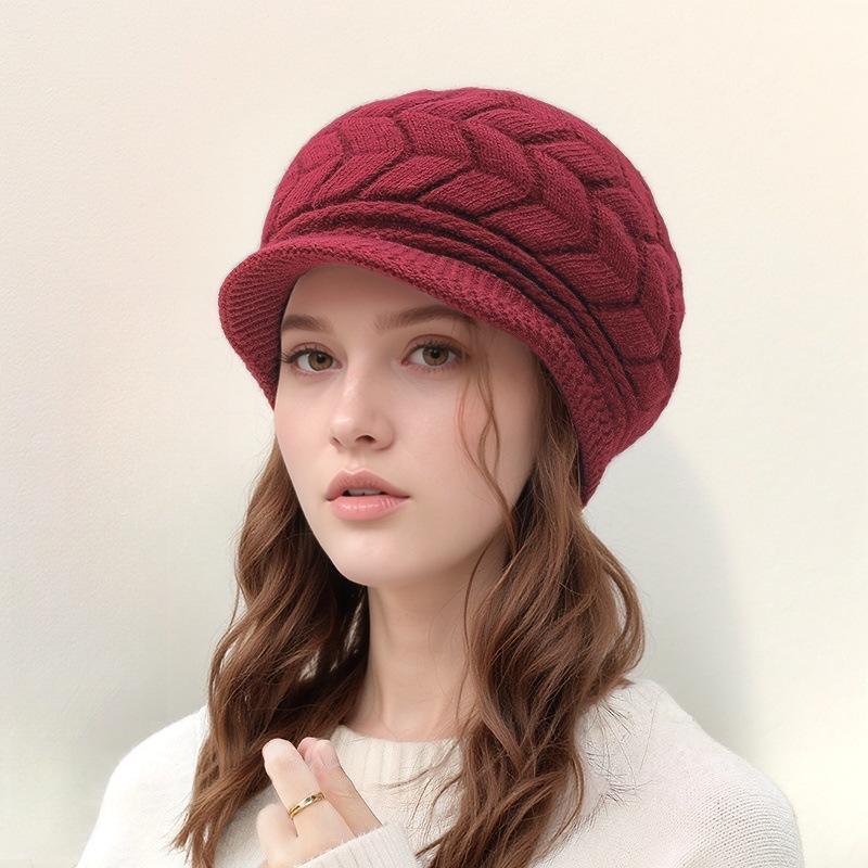 

Жіночий зимовий в язаний беретний набір з теплою флісовою підкладкою, захистом для вух та рукавичками - Мода для жінок середнього та похилого віку