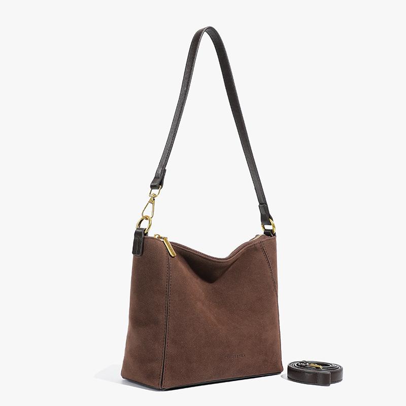Suede bag women's large capacity 2025 new autumn and winter versatile retro shoulder underarm bag commuter bucket bag
