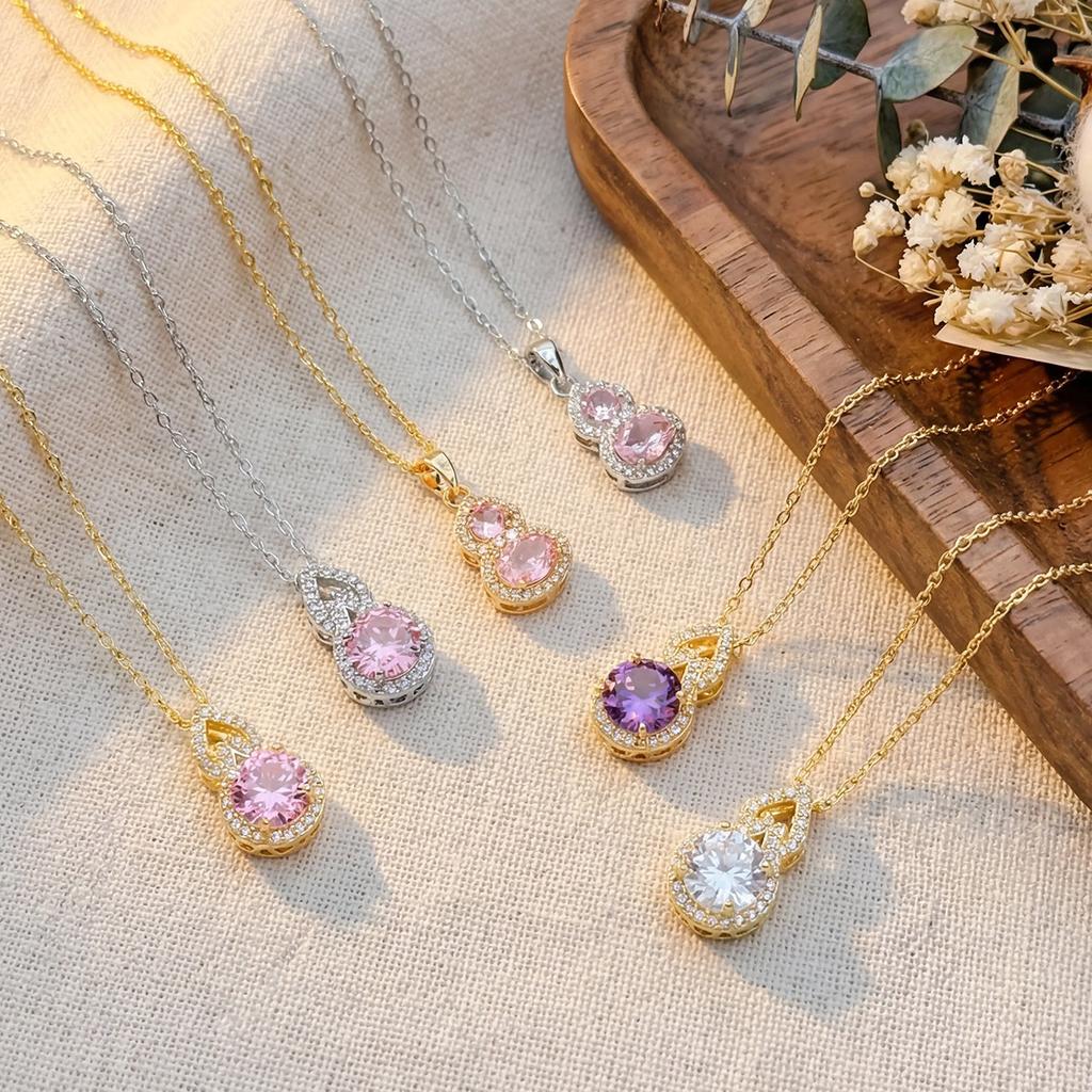 New Color Version of The Lucky Lotus Charm Necklace As A Decorative Accessory for Women in Light Luxury Style, Collar Chain