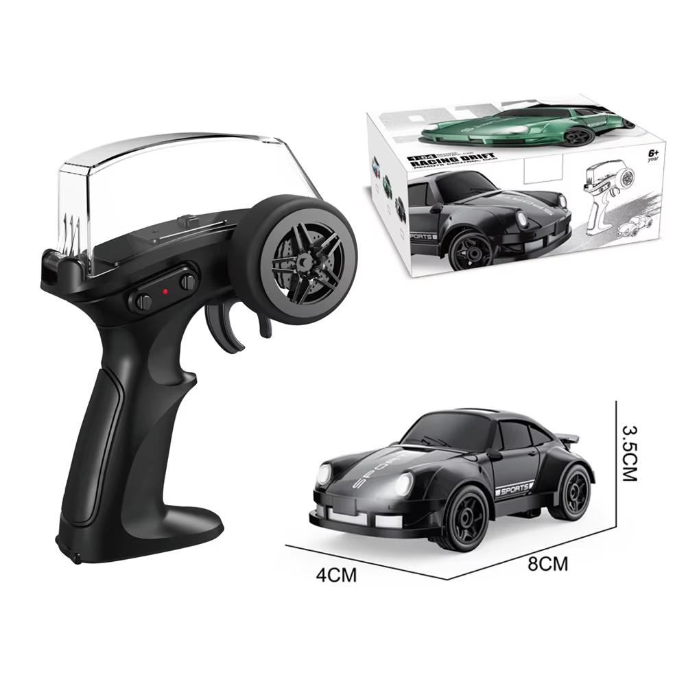 1/64 RC Drift Aracı AE86 Mini Masaüstü Arabalar 2.4G Uzaktan Kumanda 4WD Arazi Drifting Yarış Aracı Çocuklar için Elektrikli Oyuncaklar