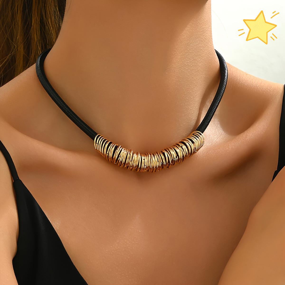 

SHEIN simple retro personality exaggerated multi-circle geometric leather rope necklace collarbone chain золотий