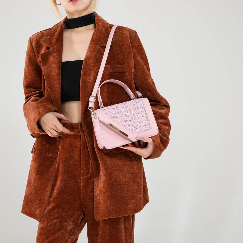 2025 New Small Square Bag Temperament Niche Design Fashionable Foreign Texture Shoulder Bag Messenger Casual Women's Bag