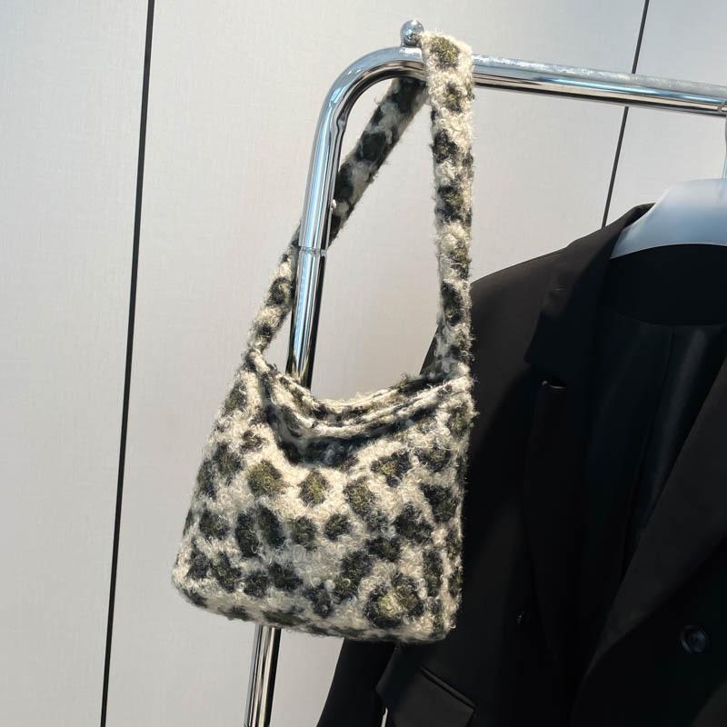 

Осенне-зимняя сумка через плечо с леопардовым принтом, японский нишевый дизайн, сумка-тоут для поездок на работу, студенческая женская сумка большой вместимости хаки