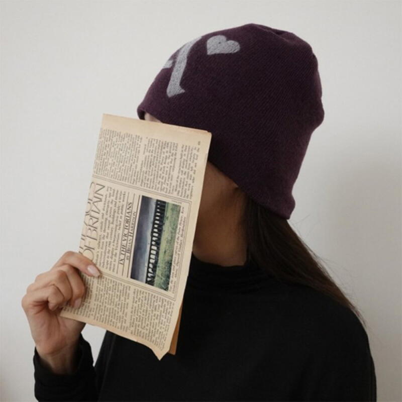 

Women s and Men s Contrast Y2K Beanie C8572_White