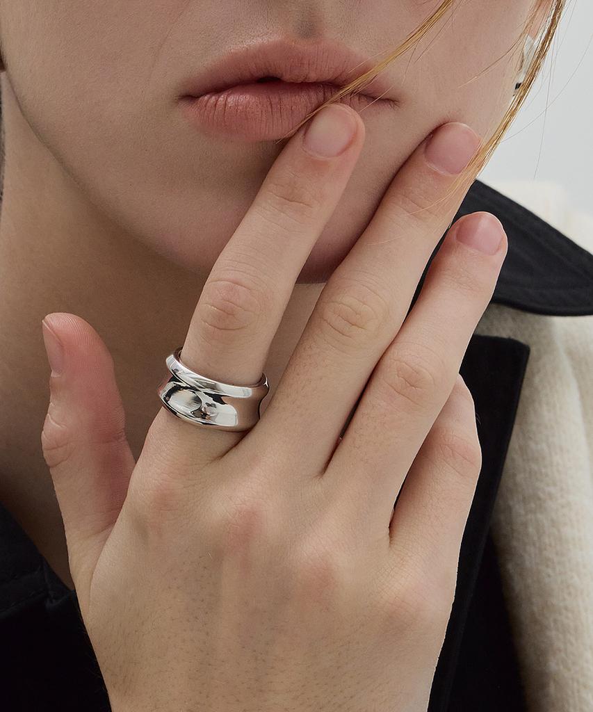 Dawnf 01H04M Polished Silver Ring