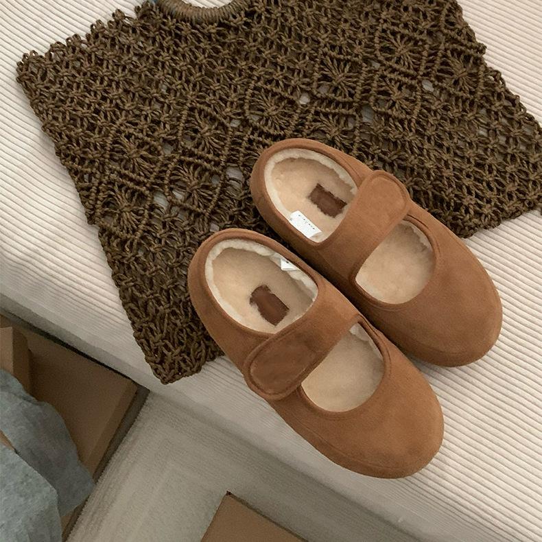 

[Spot] Leather lamb wool edamame cotton shoes women wear winter velvet flat-bottomed cute Mary Jane single shoes 35
