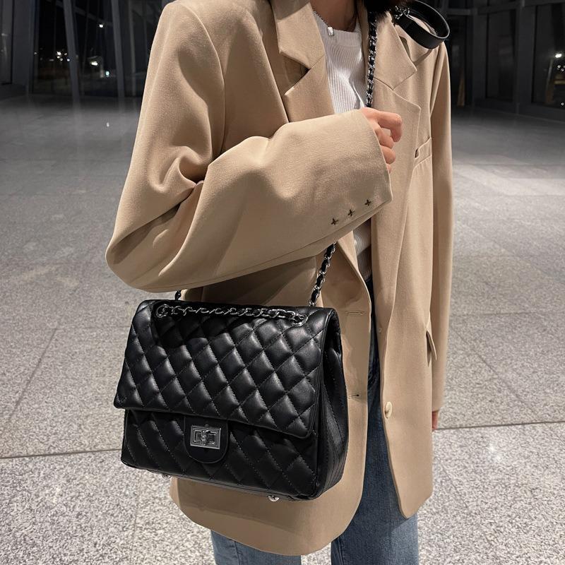 New Fashionable Textured Small Bag Women's Niche Tide Is Now Popular Diamond Chain Shoulder Messenger Bag