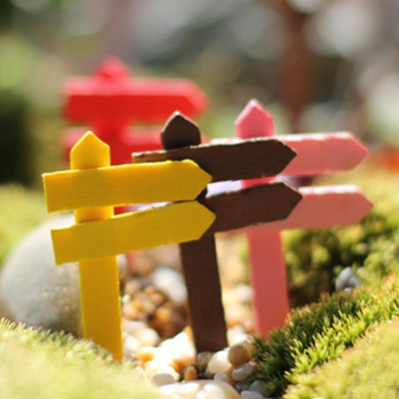 10PCS Wood Mini Colorful Road Sign Fairy Garden Home House Ornaments Miniatures Craft Micro Landscape Mini DIY Decor